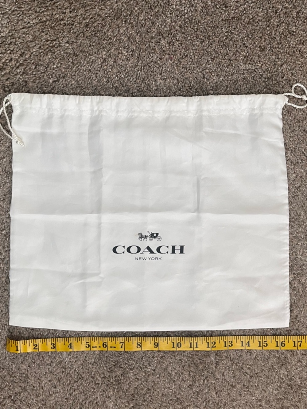 #3 COACH Drawstring Dust Bag in White
